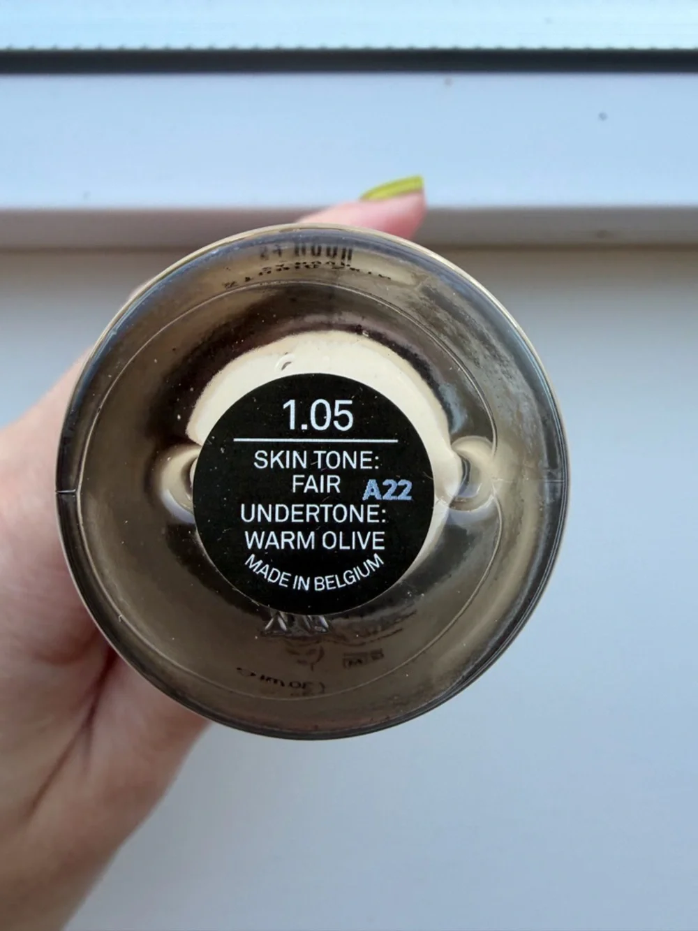 NWT Smashbox Studio Skin 24 Hour Hydra Foundation - 1.05 Fair Warm Olive